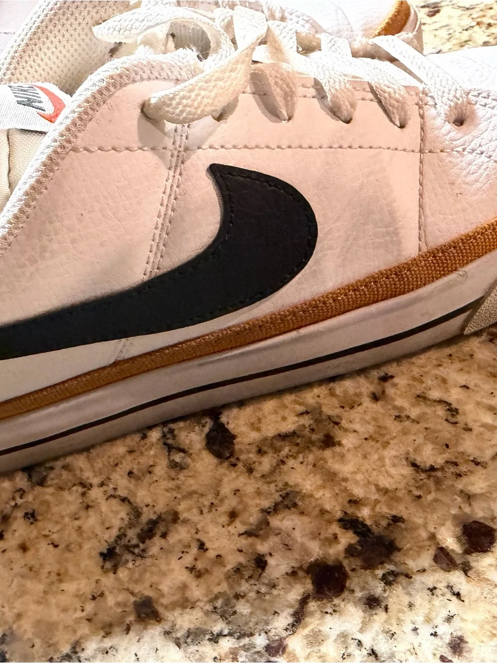 Nike court legacy women